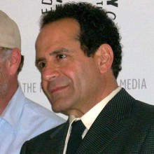 synchronsprecher_tony_shalhoub