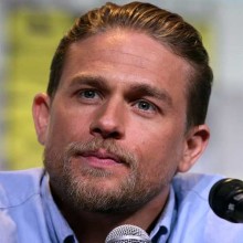 synchronsprecher_charlie_hunnam